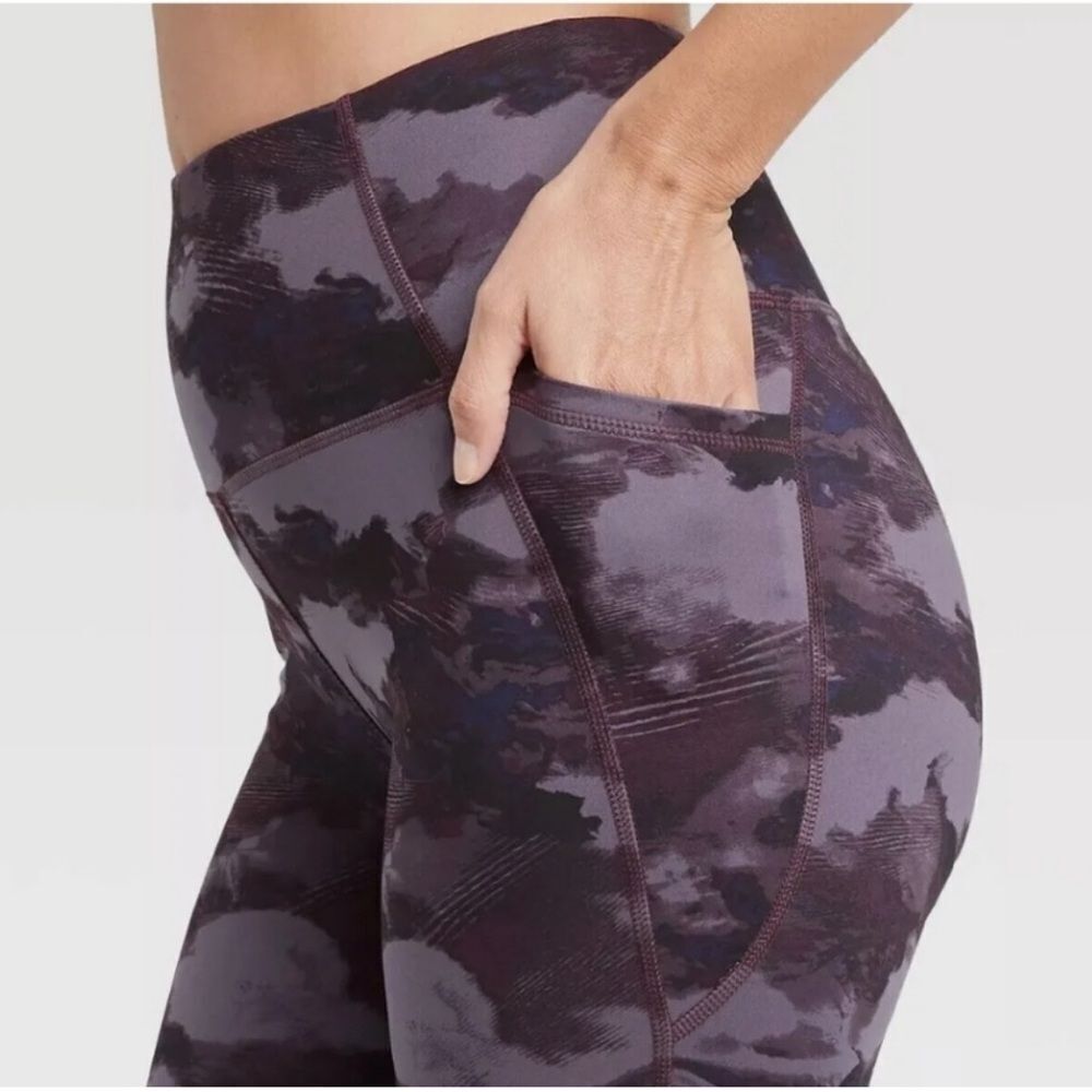 All In Motion Contour Power High Rise 7/8 Legging Cloud Purple Womens SMALL - Picture 3 of 8